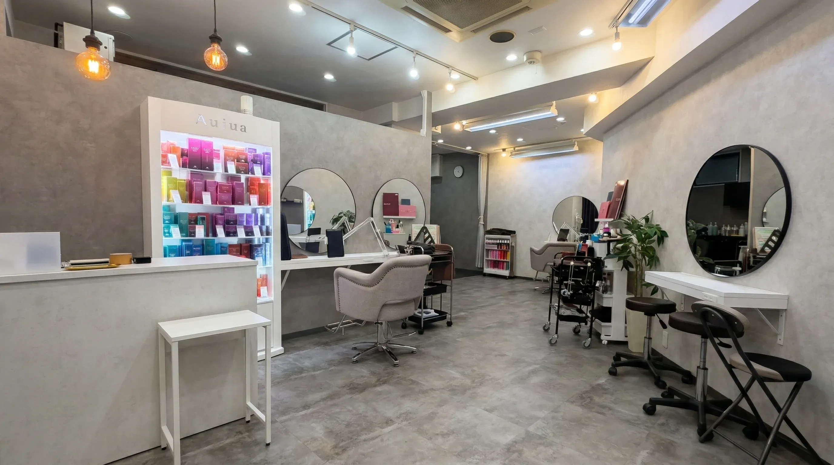 サロンの様子 01